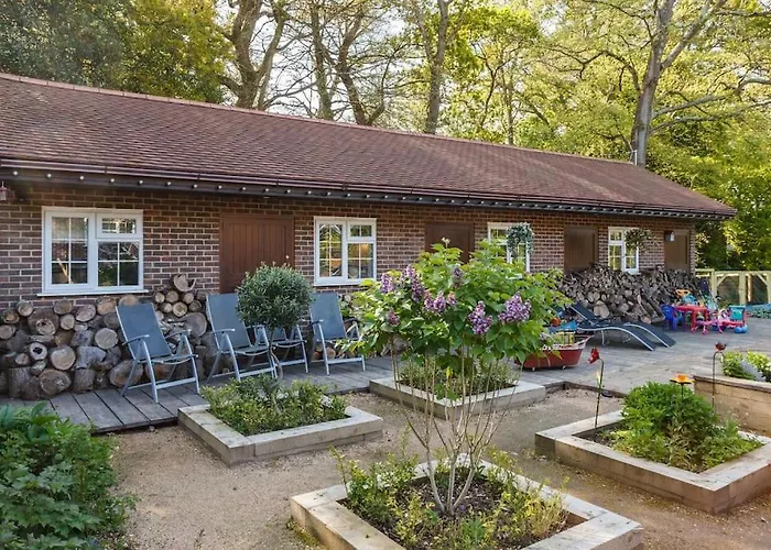 The Stables - 2 Bed With Large Garden And Hot Tub.