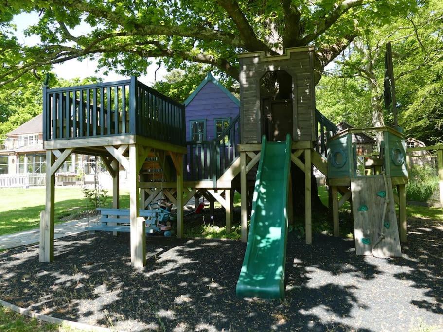 The Stables - 2 Bed With Large Garden And Hot Tub. *