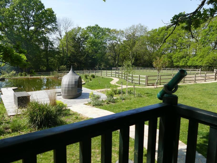 The Stables - 2 Bed With Large Garden And Hot Tub. Holiday home *