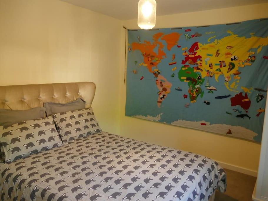 The Stables - 2 Bed With Large Garden And Hot Tub. Sway