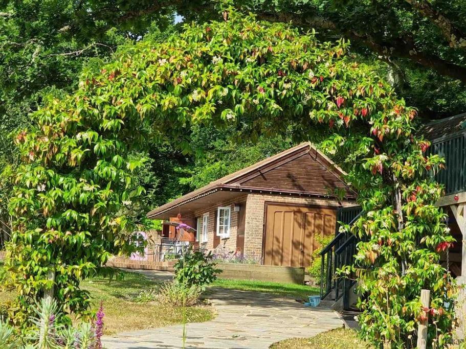 Holiday home The Stables - 2 Bed With Large Garden And Hot Tub. *